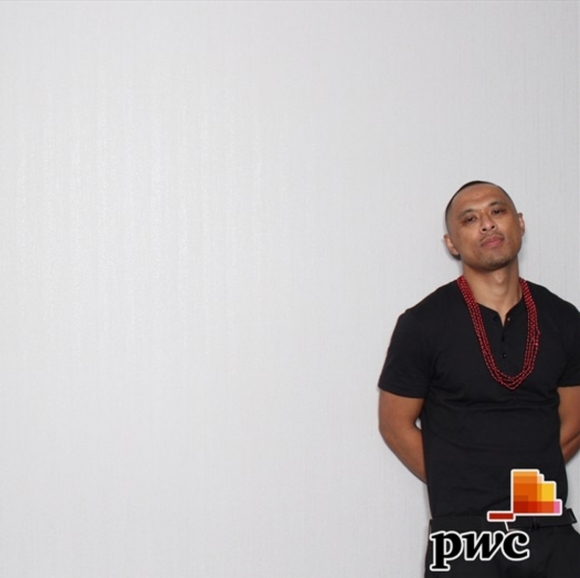 Latest trends, throwback threads, women + men's.. - Picture 2 of 4